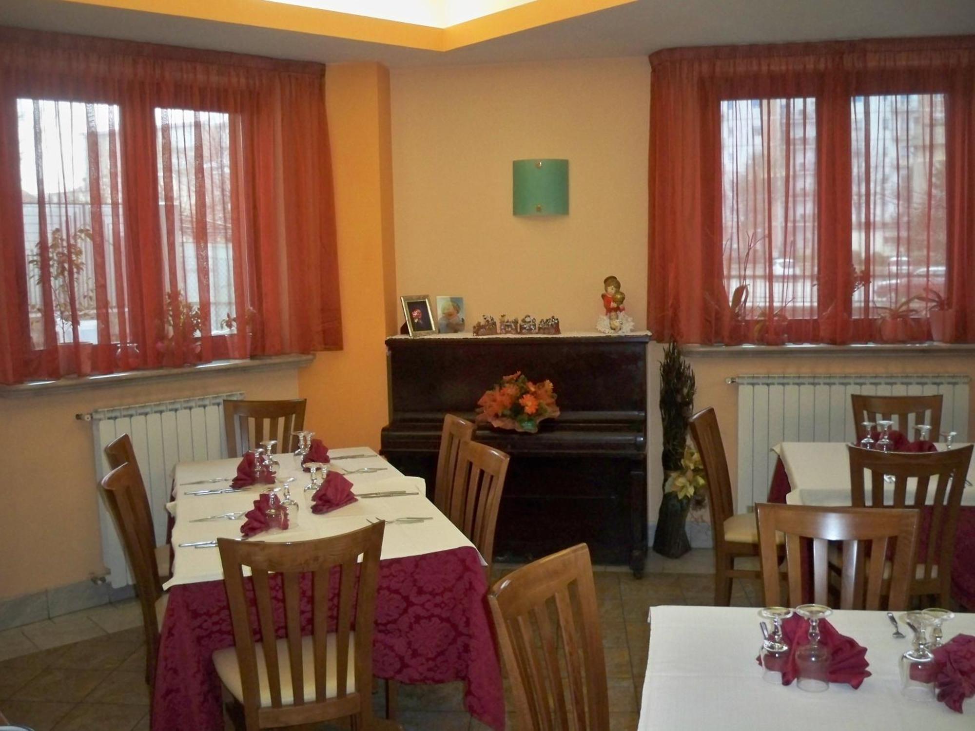 Albergo Corradetti Castel Di Sangro Bagian luar foto